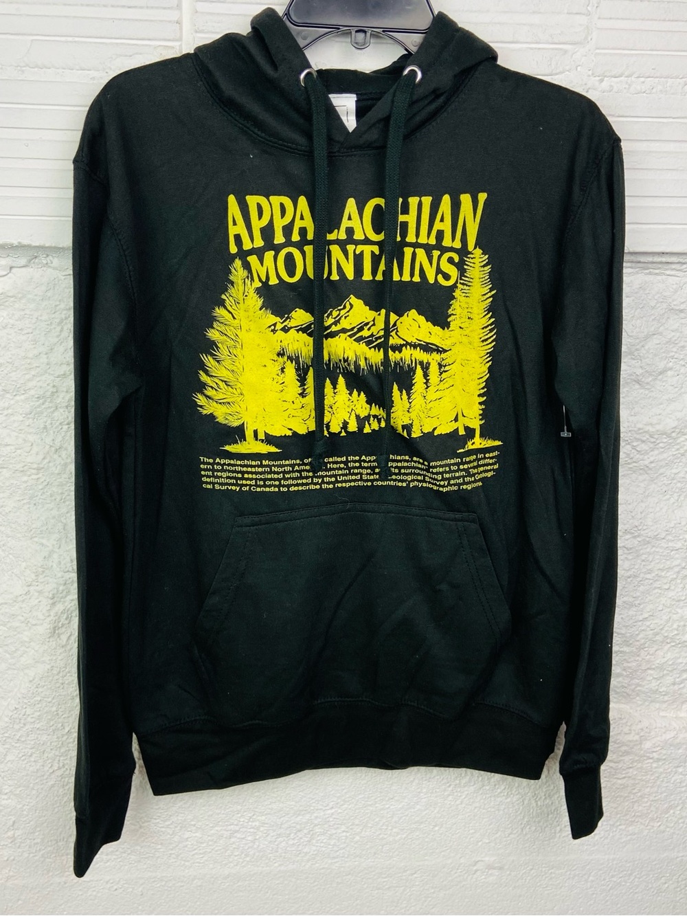 NWOT Return to sender Black Appalachian Mountains Graphic fleece Hoodie SZ small